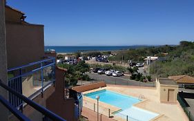 Appartement, vue sur mer, accés direct plage, piscine